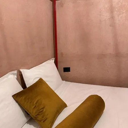 17 Boutique * Berat