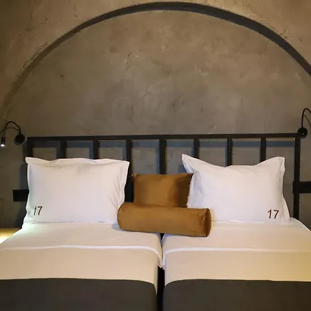 17 Boutique Berat